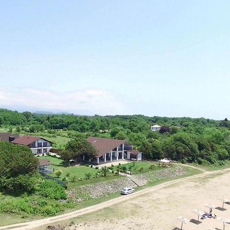 Injir Village Hotel กูเดาทา ภายนอก รูปภาพ