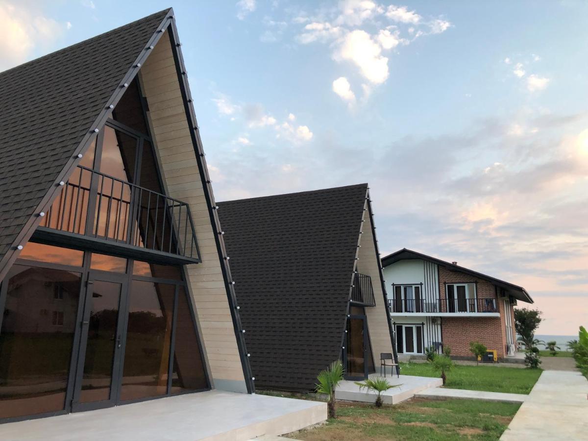 Injir Village Hotel กูเดาทา ภายนอก รูปภาพ