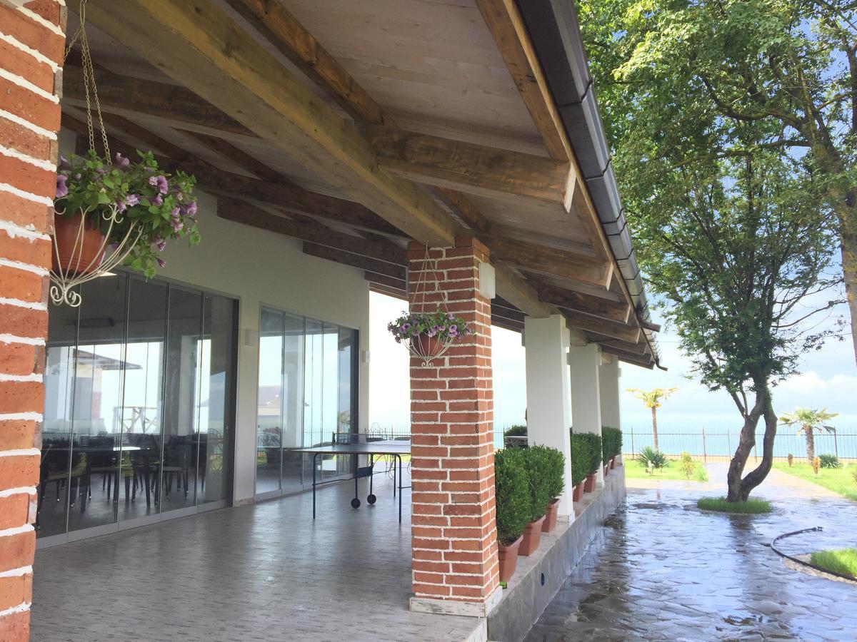 Injir Village Hotel กูเดาทา ภายนอก รูปภาพ